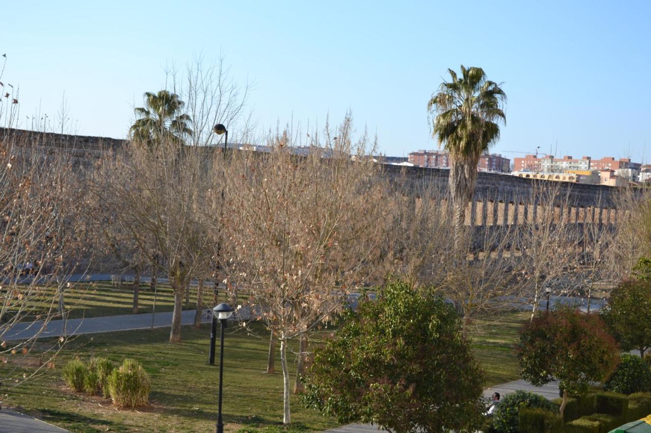 Apartamento Acueducto, Tres Dormitorios Y Parking Gratis Mérida Luaran gambar